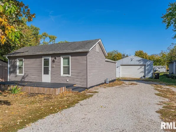 828 S State St, Lincoln, IL 62656