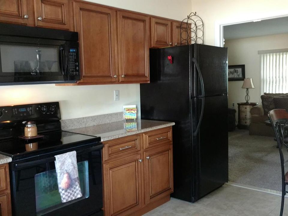 1st image of 1061B Fife Ct