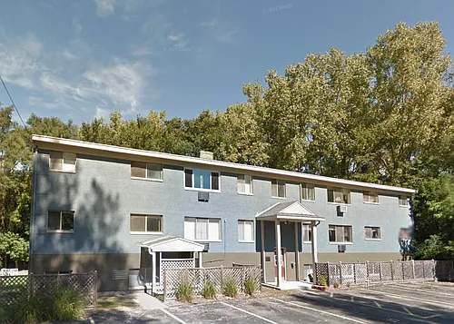 914 E Oak St Photo 1