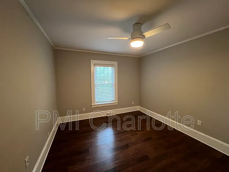 1525 Browns Ave — Photo 11