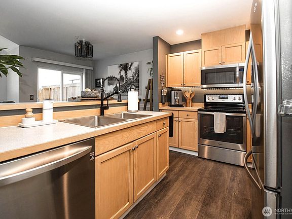4th image of 1600 121st Street SE #B102