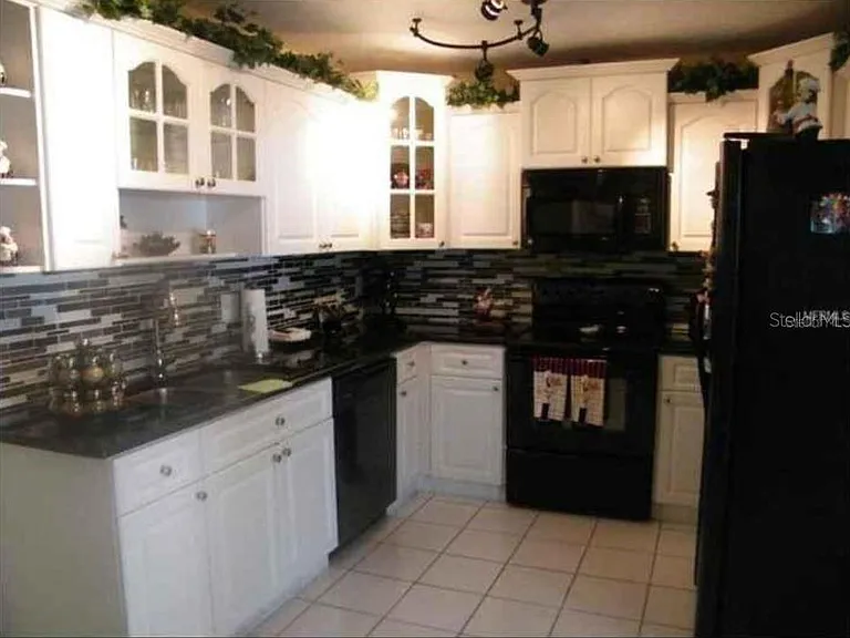 4714 George Rd — Photo 3