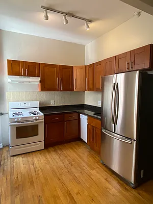 Rented by Dab Hold Corp | media 17