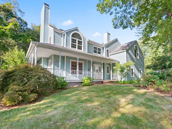 110 West Pines Drive, Southington, CT 06489