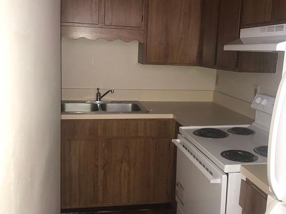 2nd image of 171 E Main St APT 4