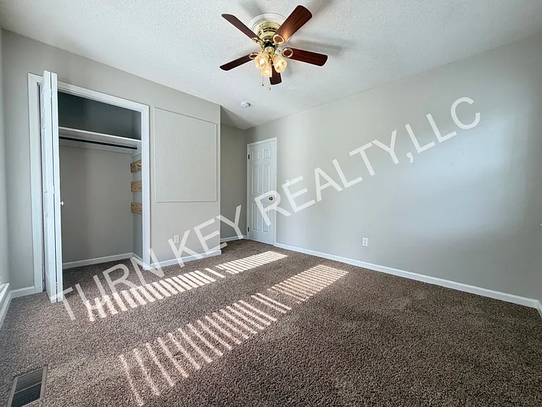 2221 Diane Dr — Photo 15