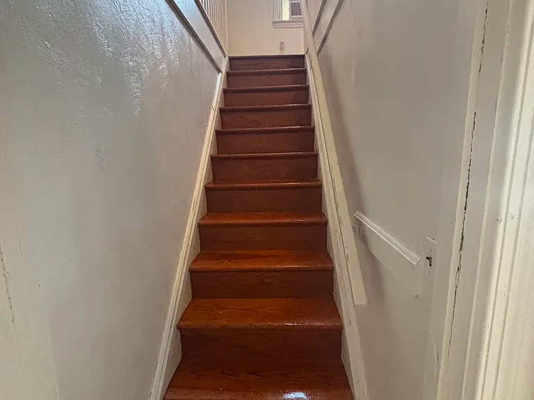 916 Carol St — Photo 16