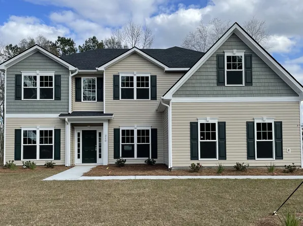 210 Northshore Dr, Kingsland, GA 31548