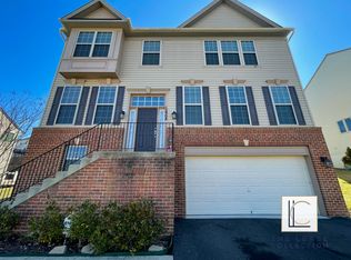 12908 Hallwood Pl, Fort Washington, MD 20744