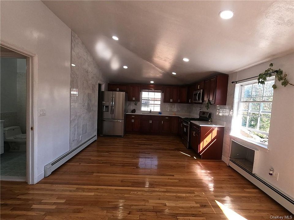 1st image of 2414 Lodovick Ave