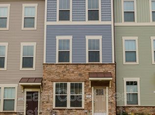 9016 Shady Pines Dr, Urbana, MD 21704