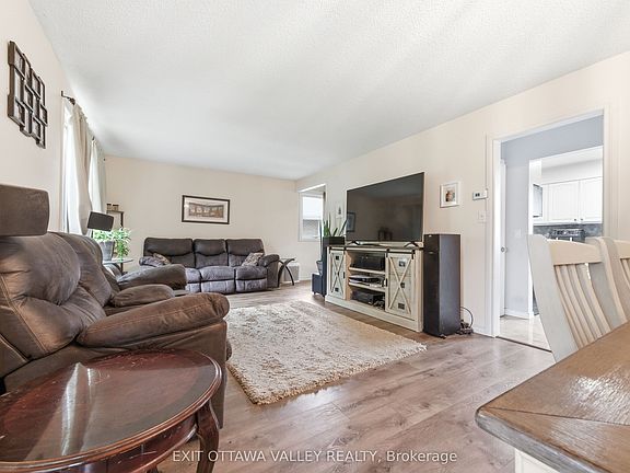 5th image of 13 S Tamarack St