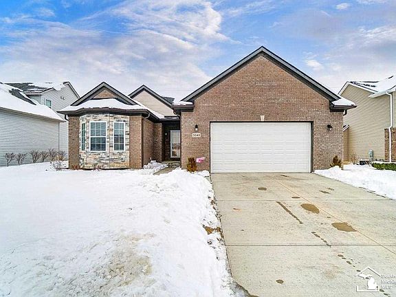 3rd image of 5048 Westminster Dr