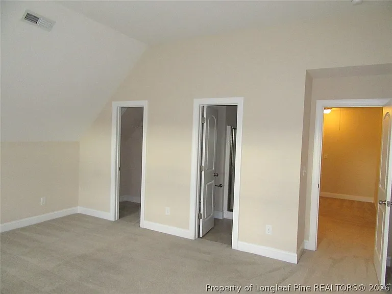 512 Rossendale Dr — Photo 30
