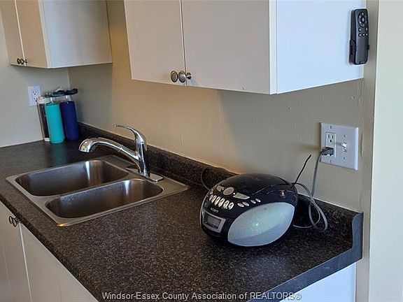 4th image of 150 Park St W #1112