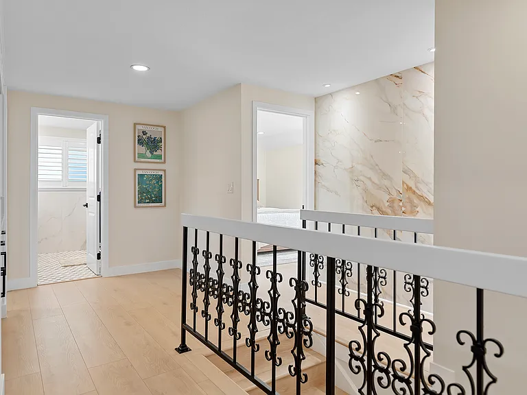 9851 Cloverdale Ave — Photo 56
