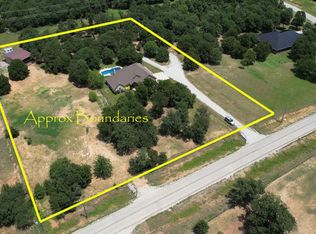 206 Oak Tree Ct, Poolville, TX 76487