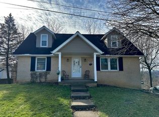 2266 Jamestown Ct, Glen Dale, WV 26038