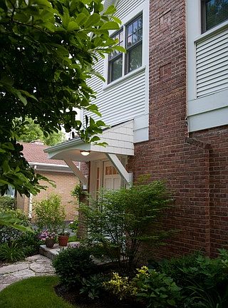4th image of 822 Pleasant Ave