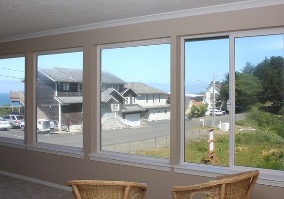 5th image of 2240 SW Coast Ave