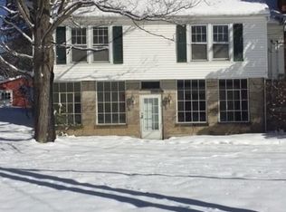 230 E Washington St, Chagrin falls, OH 44022