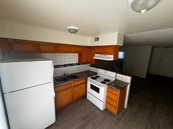 3rd image of 761 E Twain Ave #4