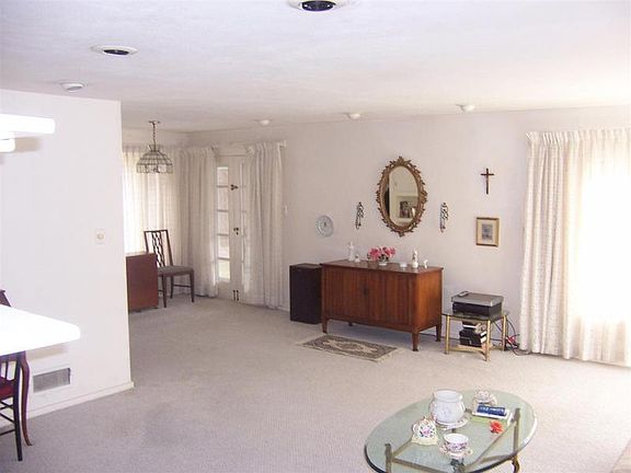 2nd image of 19562 Cowles Ave