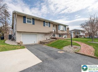 2740 Stonewood Dr, Bethlehem, PA 18017