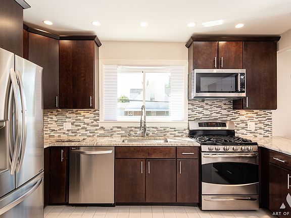 3rd image of 9971 Schiller Blvd