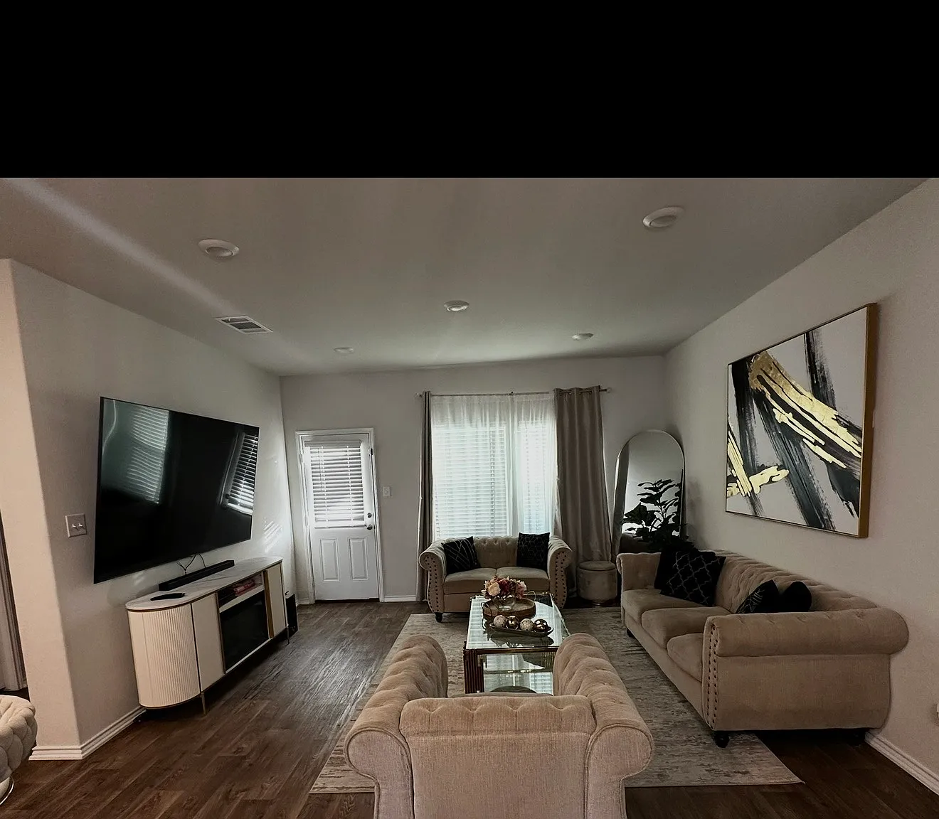 5 bed, 2510 sqft, $2,550 — Photo 3