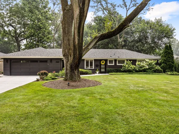 1909 Martingale Rd, Wheaton, IL 60187