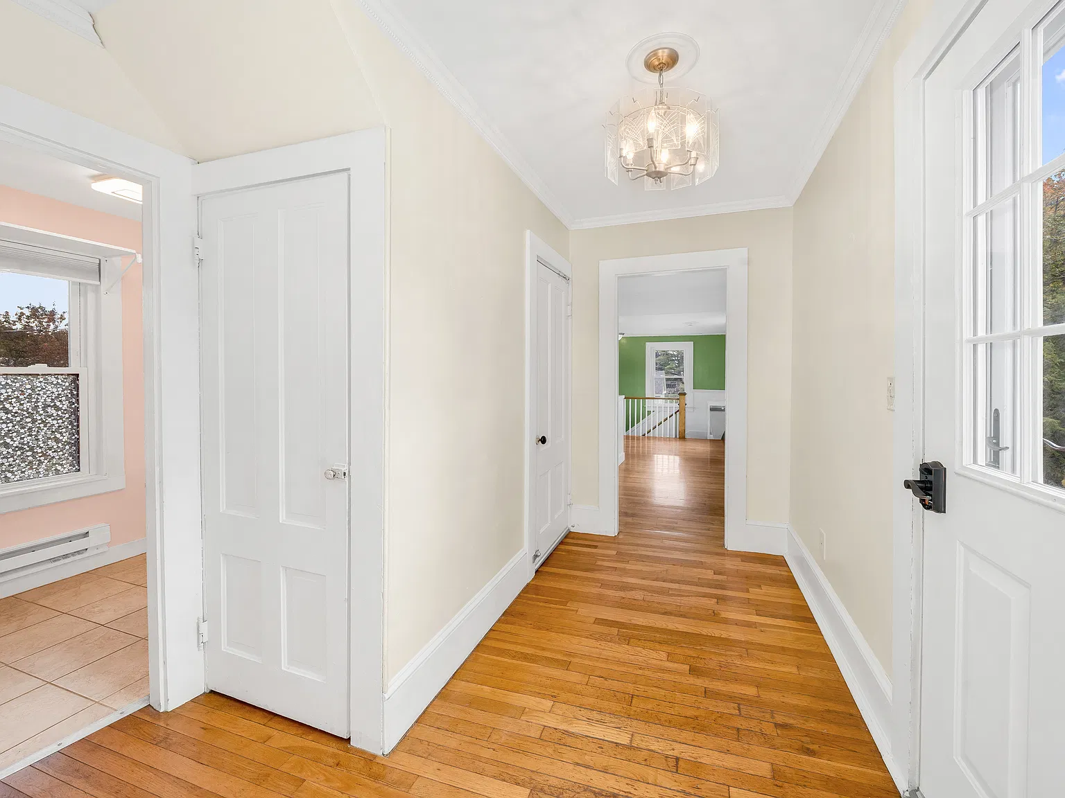 2 bed, 1300 sqft, $2,600 — Photo 4