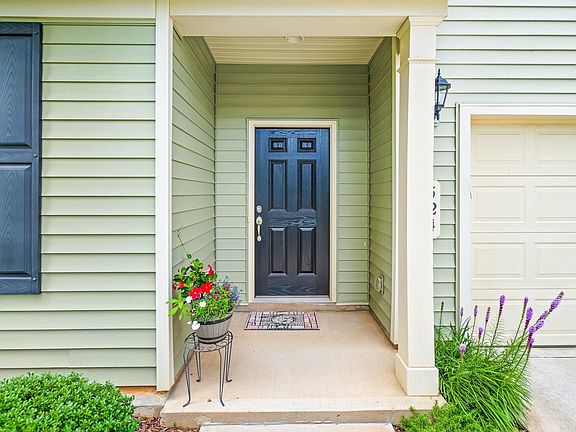 4th image of 524 Applecross Dr