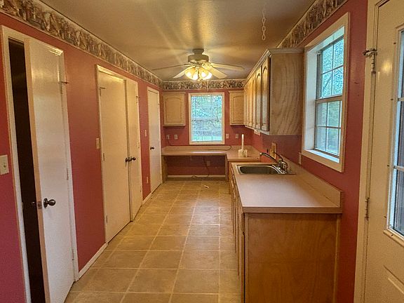 4th image of 128 County Road 1435 Unit 1