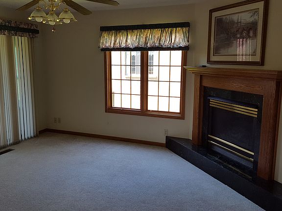 3rd image of 824 Harvest Dr