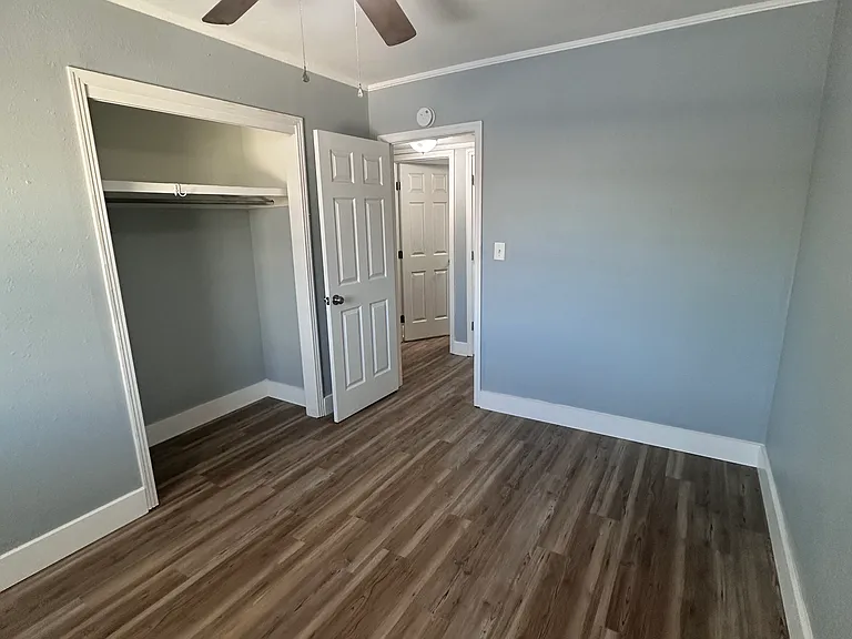 2030 Harold Ct — Photo 21
