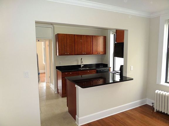 3rd image of 2151 27th St APT D2