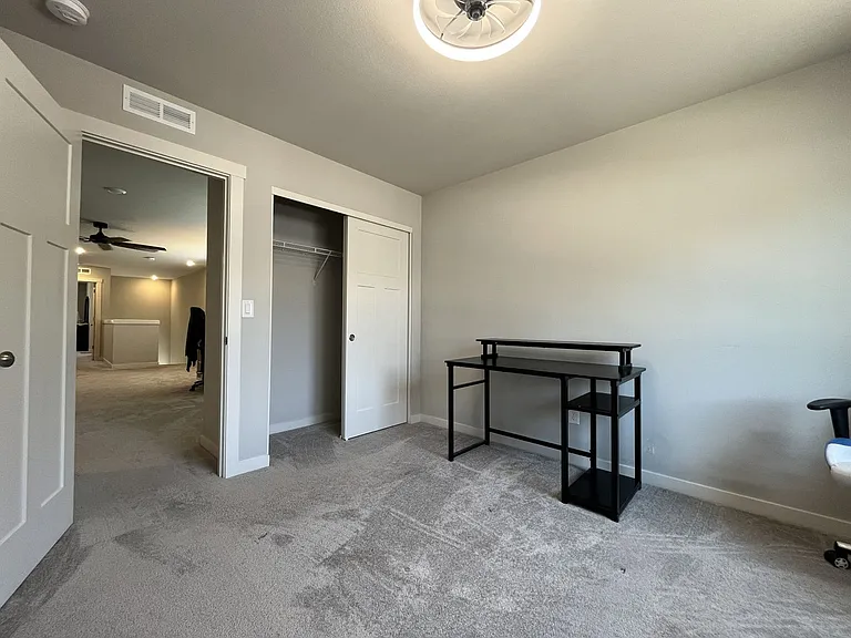 7033 SE Benedict St — Photo 38