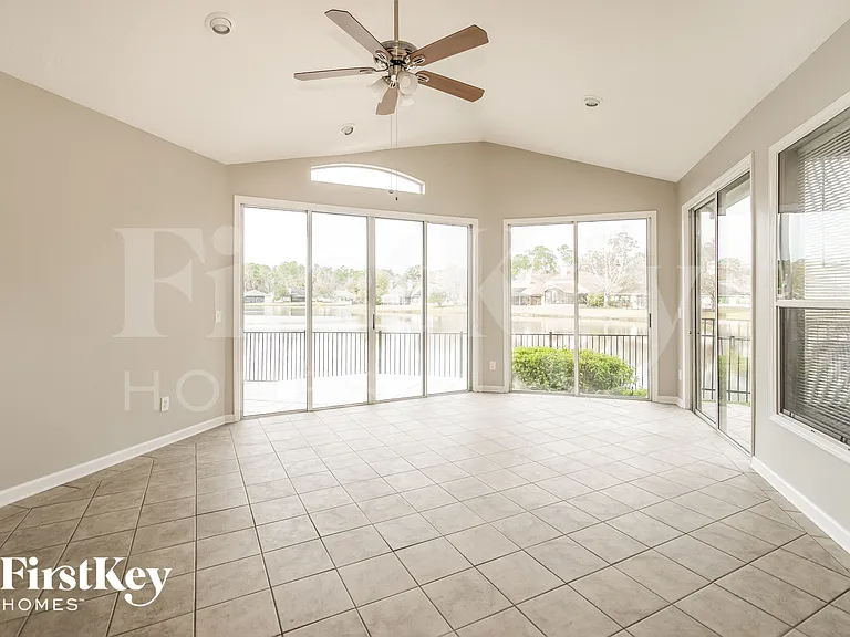 1528 Walnut Creek Dr — Photo 8