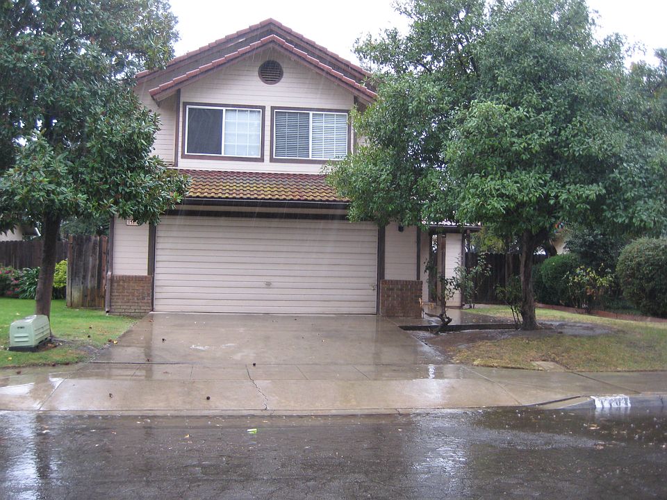 1st image of 1101 E El Paso Ave