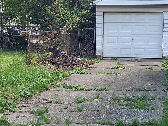 2nd image of 3539 E 105th St