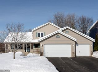 16374 Victoria Curv SE, Prior Lake, MN 55372