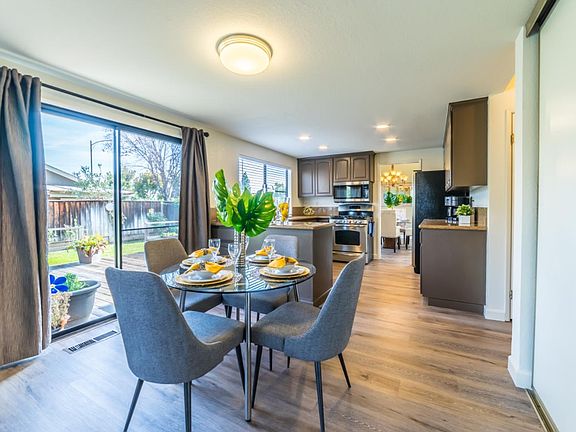 5th image of 1159 Montmorency Dr