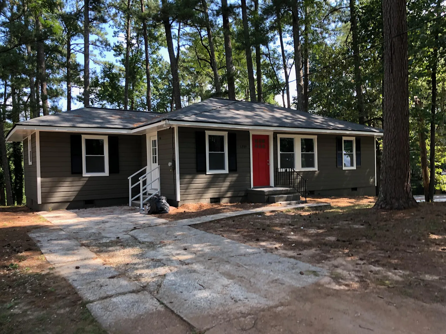 4 bed, 1208 sqft, $2,600 — Photo 1