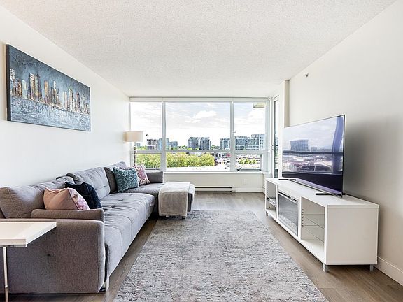4th image of 7575 Alderbridge Way #902