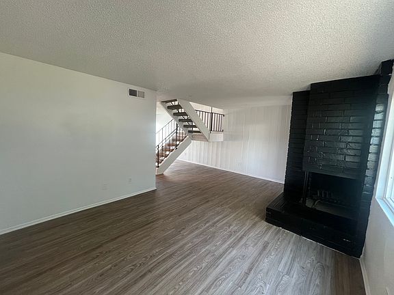 2nd image of 1341 Cameo Ln