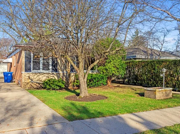 637 Long Rd, Glenview, IL 60025