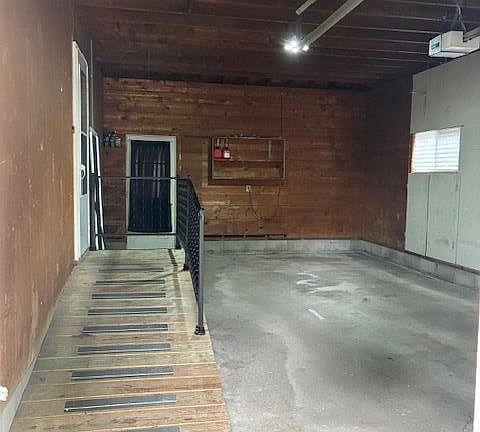 3rd image of 1481 Western Ave