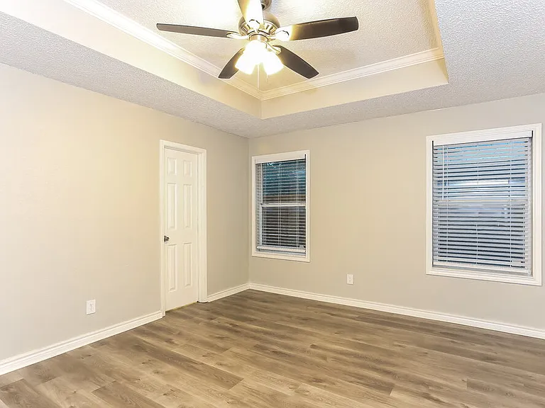 6507 Stetter Dr — Photo 11