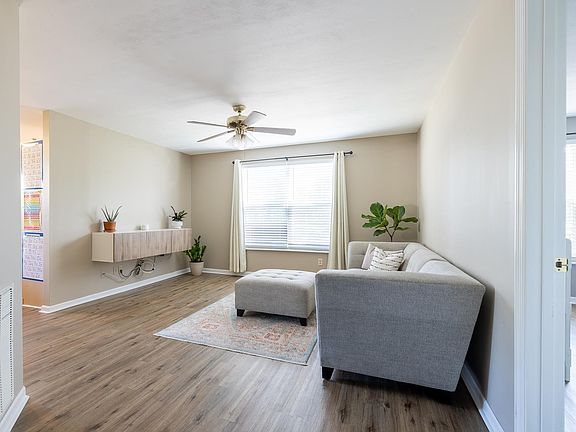 2nd image of 100 Jubilee Hill Dr Unit G